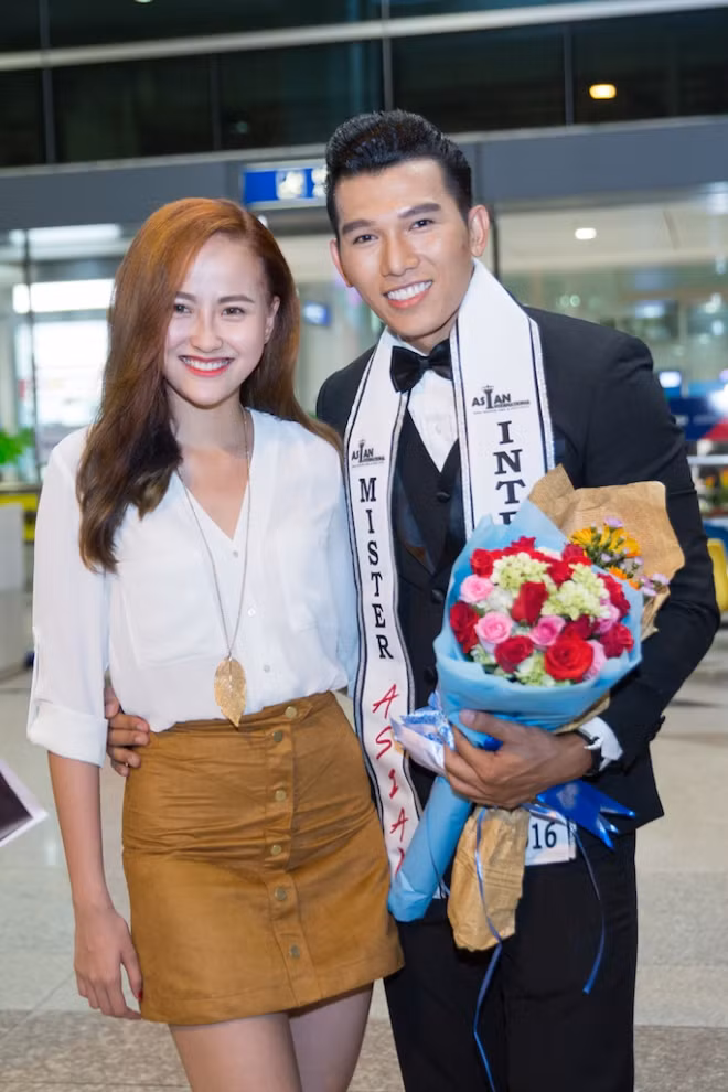 Á vương Đại sứ Hoàn cầu Ngọc Tình ấm áp trong vòng tay gia đình ảnh 10