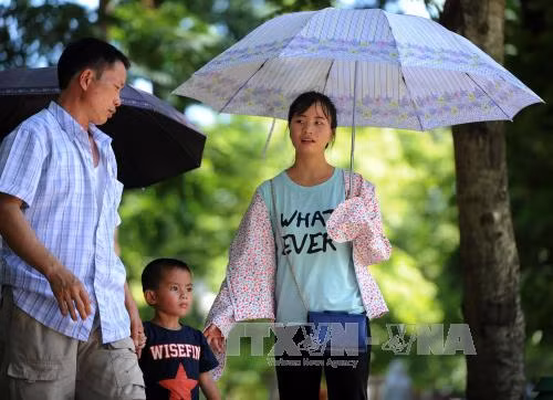 Nhiệt độ ngày và đêm chênh lệch lớn, Bắc Bộ đề phòng bệnh giao mùa ảnh 1