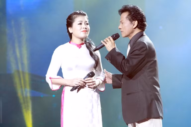Anh Thơ ngưỡng mộ Chế Linh hơn 70 tuổi vẫn hát live tốt ảnh 2