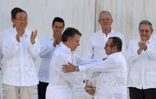 Chính phủ Colombia và FARC duy trì ngừng bắn song phương ảnh 1