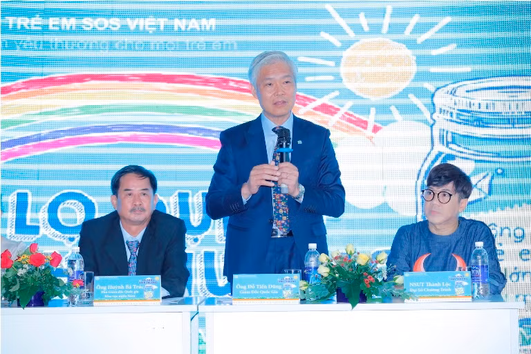 "Lọ đựng yêu thương" cho những trẻ em làng SOS ảnh 1