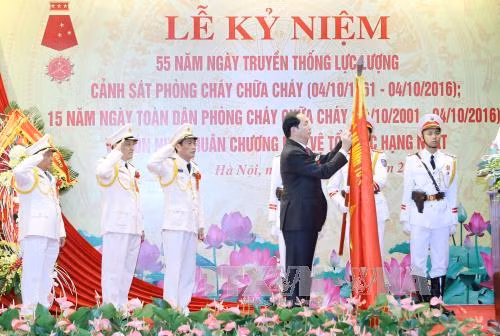 Chủ tịch nước giao nhiệm vụ cho lực lượng Cảnh sát PCCC ảnh 2