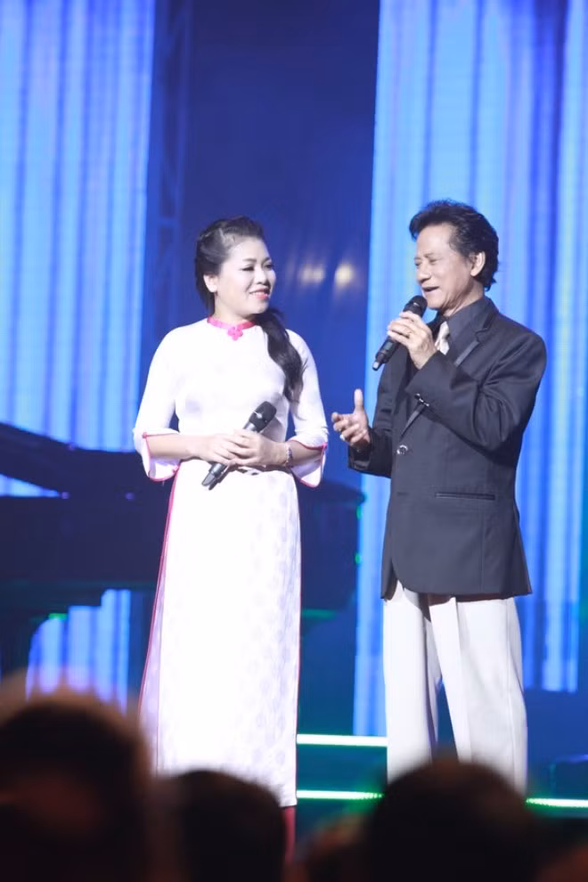Anh Thơ ngưỡng mộ Chế Linh hơn 70 tuổi vẫn hát live tốt ảnh 3