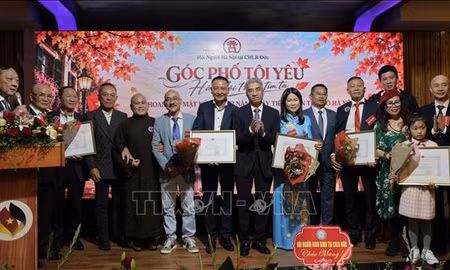Người Hà Nội tại Đức hướng về Thủ đô, vun đắp cộng đồng đoàn kết