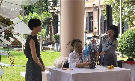 Trải nghiệm nghệ thuật cắm hoa Nhật Bản qua trình diễn trực tiếp