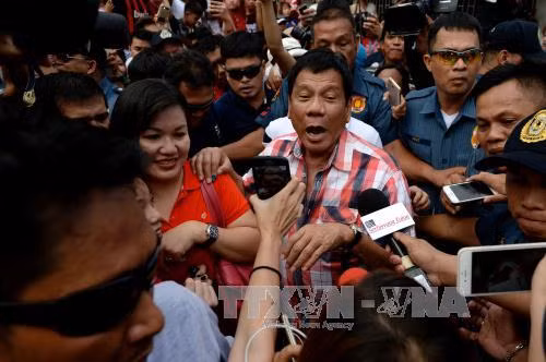 Bầu cử Philippines: Ông Duterte bỏ xa các đối thủ ảnh 1