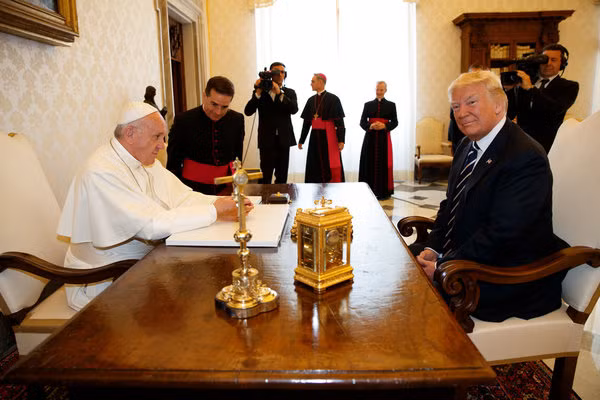 Tổng thống Mỹ gặp Giáo hoàng tại tòa thánh Vatican ảnh 1