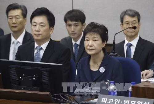 Cựu Tổng thống Hàn Quốc Park Geun-hye bác bỏ mọi cáo buộc tại phiên tòa lịch sử ảnh 1
