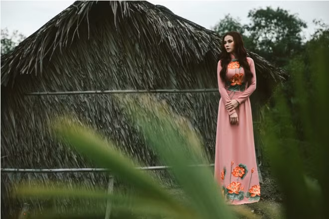 NTK Nhật Dũng tặng 20 áo dài và 200 bức ảnh áo dài cho Bảo tàng Phụ nữ Nam Bộ ảnh 4
