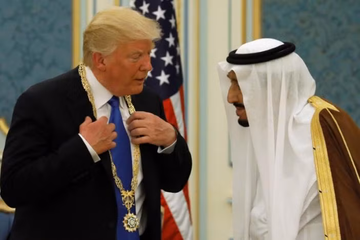 Tiết lộ những nghi lễ 'chưa có tiền lệ' Saudi Arabia dành đón Tổng thống Mỹ Donald Trump ảnh 3