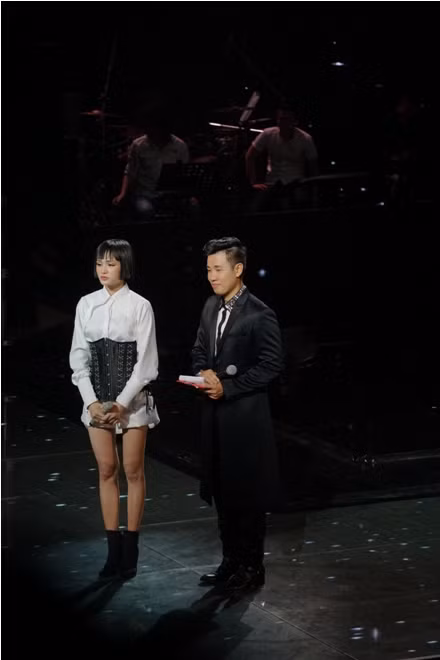 Hai MC sáng giá của chung kết The Voice 2017 ảnh 13