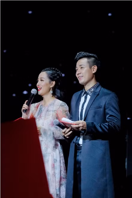 Hai MC sáng giá của chung kết The Voice 2017 ảnh 1