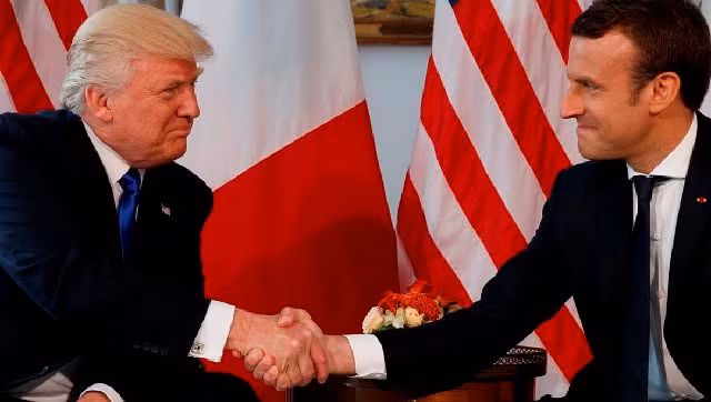 Tổng thống Macron giải thích cú bắt tay 'gây bão' với Tổng thống Mỹ ảnh 1