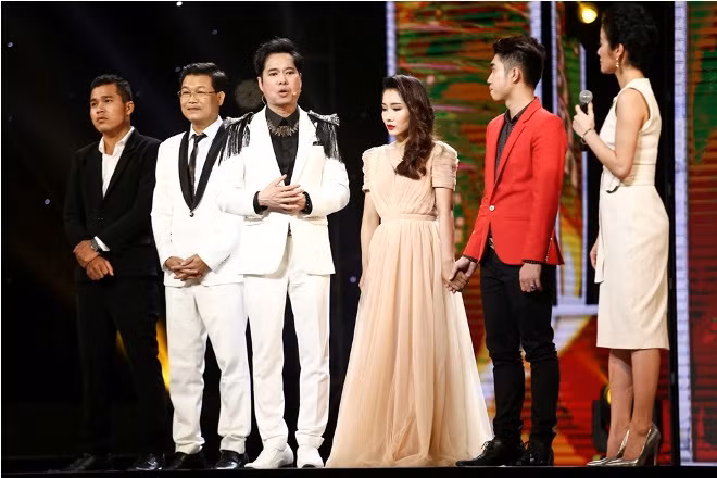 Trực tiếp Thần tượng Bolero vòng quyết đấu: Team Ngọc Sơn chinh phục bằng sự mộc mạc ảnh 9