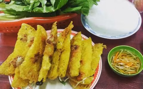  Nhớ 'quay quắt' món bánh xèo trong chiều mưa tầm tã ảnh 1