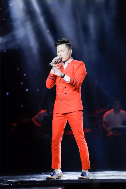 The Voice 2017: Anh Tú hát 'Cát bụi' cùng nữ ca sĩ Cẩm Vân và Nhật Minh ảnh 3