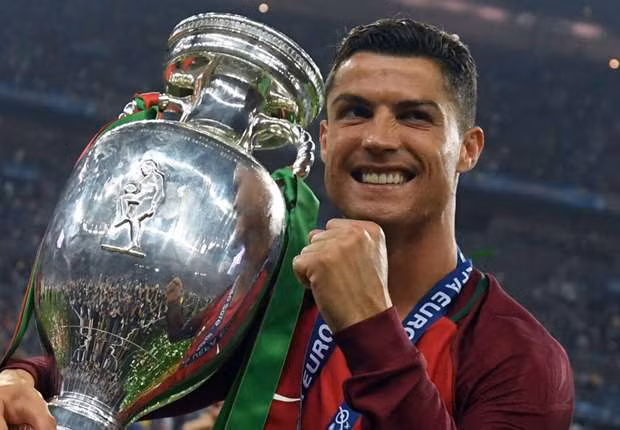 Ronaldo sẽ dự Confederations Cup 2017 ảnh 1