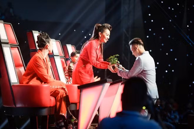 The Voice 2017: HLV Thu Minh muốn Ali Hoàng Dương có trái tim biết yêu thương ảnh 1