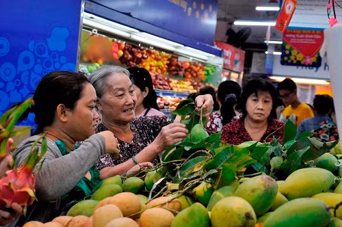 Thị trường chưa 'phản ứng' sau giá xăng tăng ảnh 2