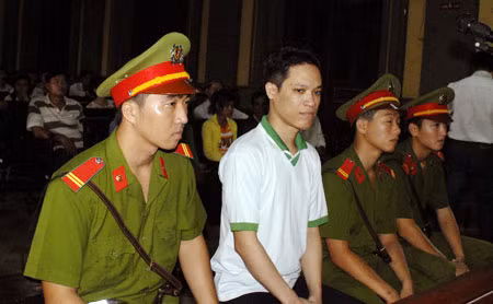 Y án chung thân kẻ giết người, hiếp dâm trẻ em ảnh 1
