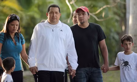Ông Chavez phẫu thuật ung thư thành công ảnh 1