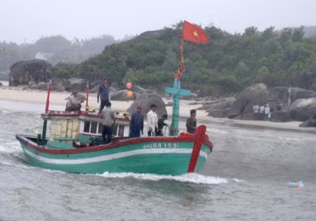 Cửa biển Sa Huỳnh lại bồi lấp nặng ảnh 1