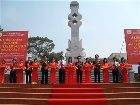 Khánh thành Đài liệt sĩ Mặt trận Tây Nguyên ảnh 1