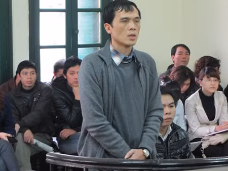 Dừng xét xử vụ vu khống Bí thư huyện ủy Từ Liêm ảnh 1