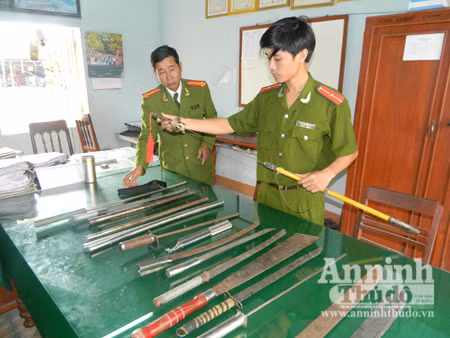 Triệt phá nhóm cướp trang bị cả "kho" hung khí ảnh 1