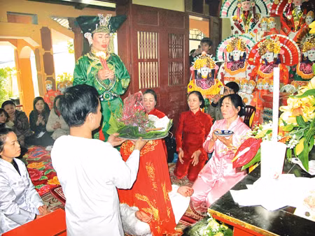 Đền Thắm (Bắc Kạn) - điểm đến tâm linh ảnh 3
