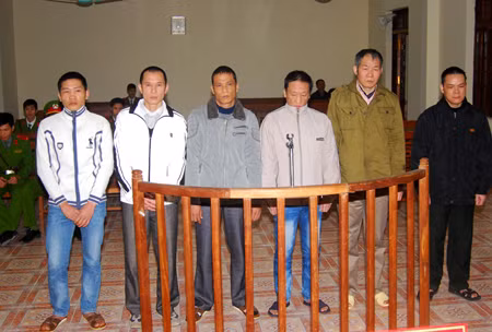 Tàng trữ, mua bán trái phép chất ma túy 6 bị cáo lĩnh án 45 năm tù giam ảnh 1