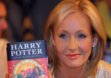 J.K.Rowling sắp ra mắt tiểu thuyết cho người lớn ảnh 1