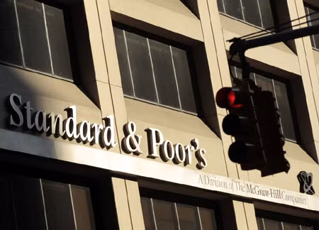 S&P lại hạ bậc tín nhiệm của Hy Lạp ảnh 1