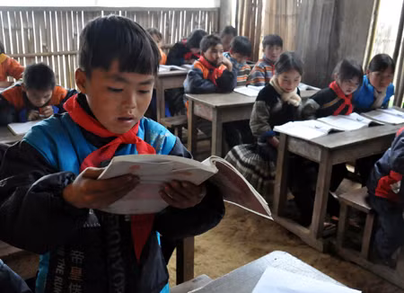 Nhọc nhằn việc học nơi trường tạm, lớp ghép ảnh 3