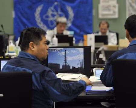 Nhà máy điện hạt nhân Fukushima 1 năm sau thảm họa ảnh 2
