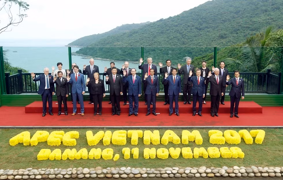 Chủ tịch nước Trần Đại Quang và các trưởng đoàn chụp ảnh chung Hội nghị Cấp cao APEC lần thứ 25, tổ chức tại Đà Nẵng, sáng 11/11/2017. Ảnh: Nguyễn Khang – TTXVN