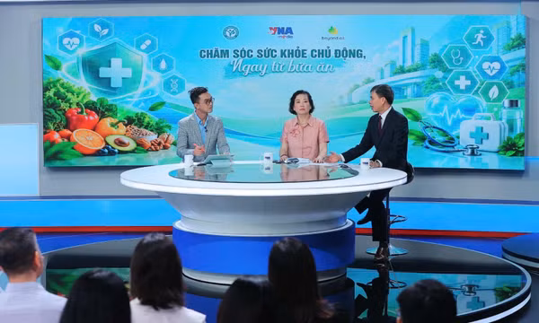 Chuyên gia hướng dẫn chăm sóc sức khỏe ngay từ bữa ăn