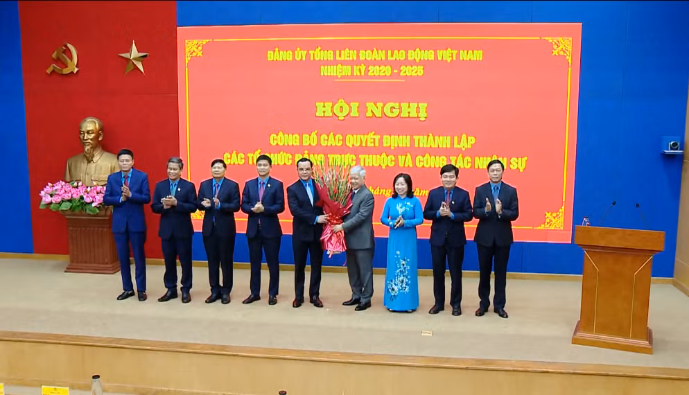 Thành lập các tổ chức Đảng trực thuộc Đảng ủy Tổng LĐLĐVN