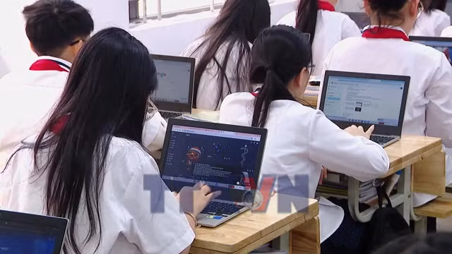 Đổi mới bài giảng bằng AI, khơi mở năng lực học sinh