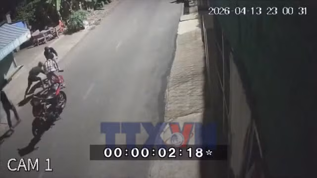 Khởi tố 4 đối tượng dùng 'bom xăng' tấn công nhà dân