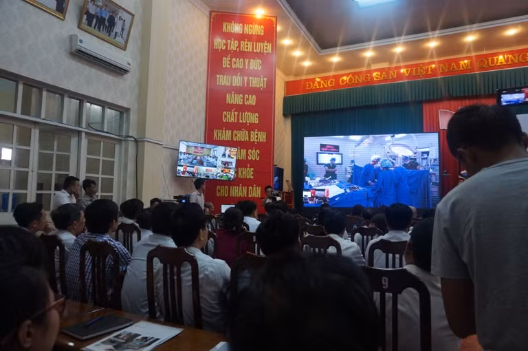 Quảng Ninh đầu tư phát triển mạng lưới y tế từ xa ảnh 4