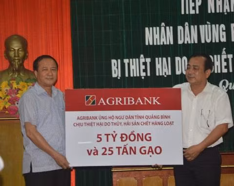 Agribank chung tay vì ngư dân 4 tỉnh miền Trung ảnh 2