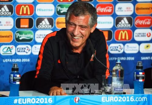 Fernando Santos - Thiên tài dưới lớp vỏ bình dân ảnh 1