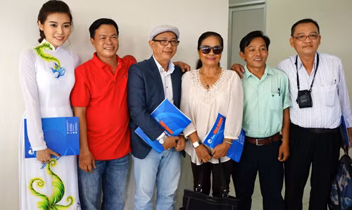 Khám phá biển đảo quê hương cùng văn nghệ sĩ ảnh 3