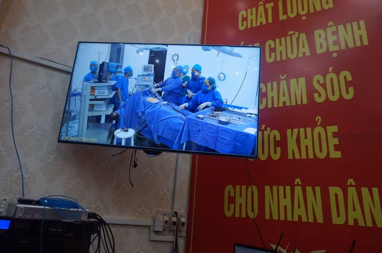 Quảng Ninh đầu tư phát triển mạng lưới y tế từ xa ảnh 6