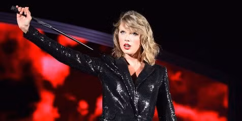 Taylor Swift - nghệ sĩ kiếm tiền giỏi nhất năm 2015 ảnh 1