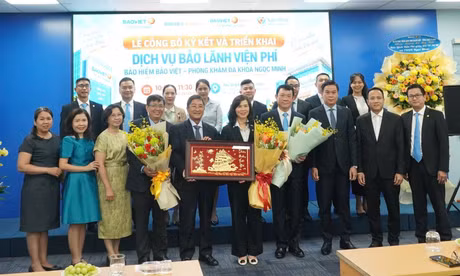 Bảo Hiểm Bảo Việt và Phòng khám Đa khoa Ngọc Minh công bố ký kết, triển khai dịch vụ bảo lãnh viện phí.