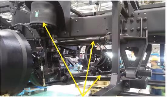 THACO Universe TB120S (Deluxe) - Xe bus công nghệ châu Âu ảnh 1