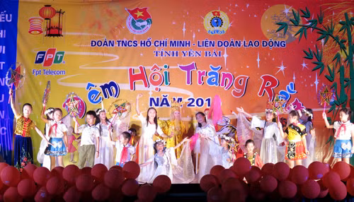 Trẻ em vùng cao vui cùng trăng rằm ảnh 7
