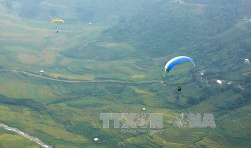 "Bay trên mùa vàng" Khau Phạ ảnh 2